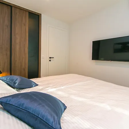 아파트 Deluxe Two-bedroom Near Center 마카르스카